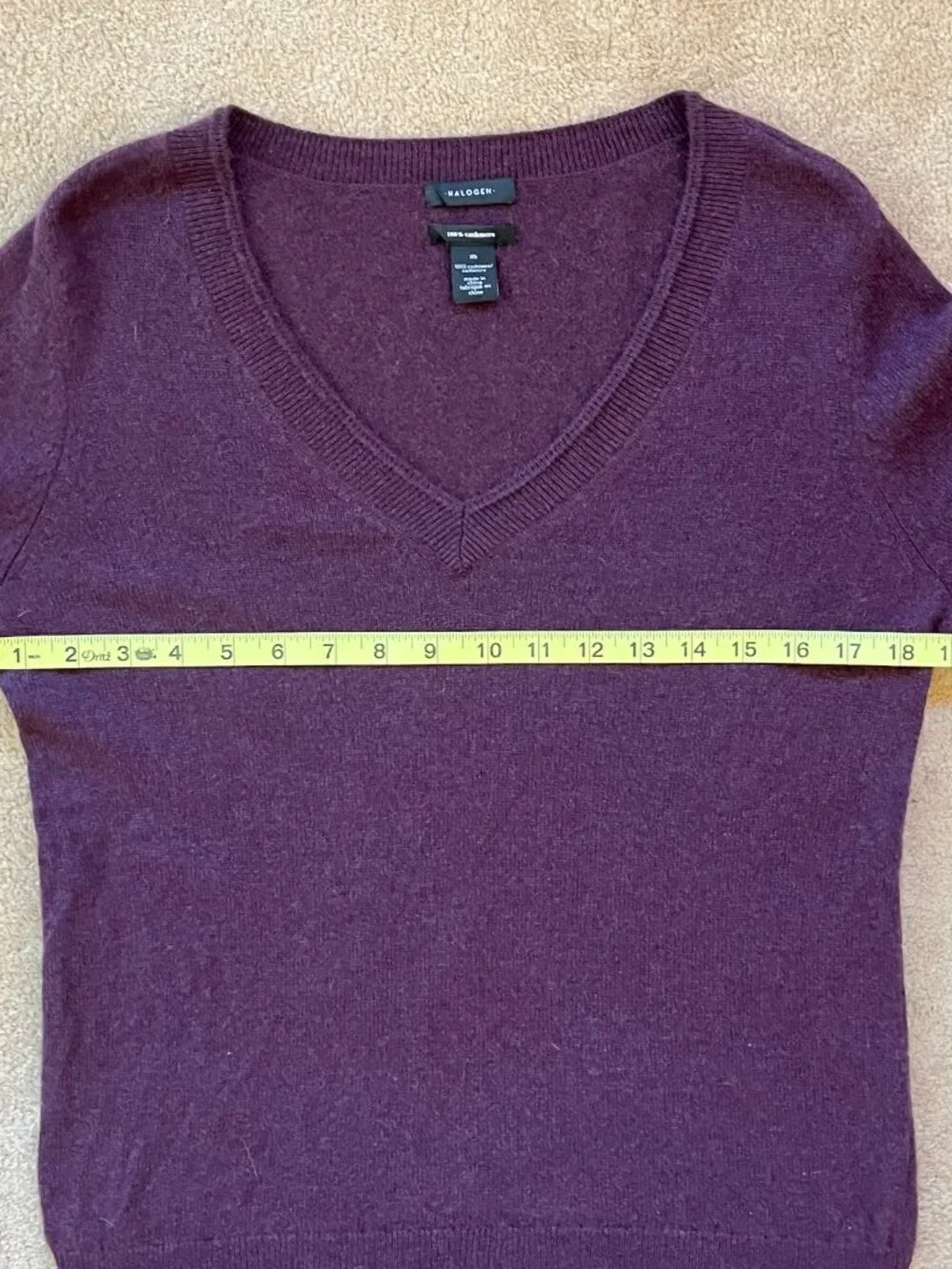 Halogen Women's Purple 100% Cashmere V-Neck Sweater Size M Preppy Quiet Luxury